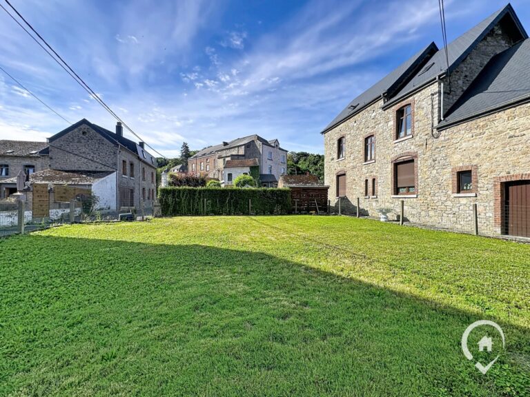 Condrogest - Terrain à bâtir (maison 4 façades) à vendre à Hastière