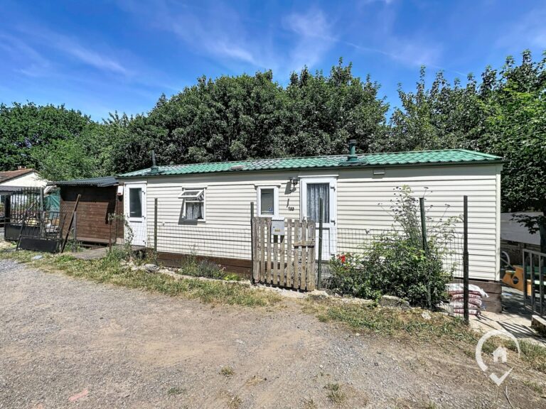 Condrogest - Caravane résidentielle 3 chambres à vendre à Hastière
