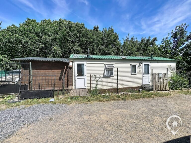 Condrogest - Caravane résidentielle 3 chambres à vendre à Hastière