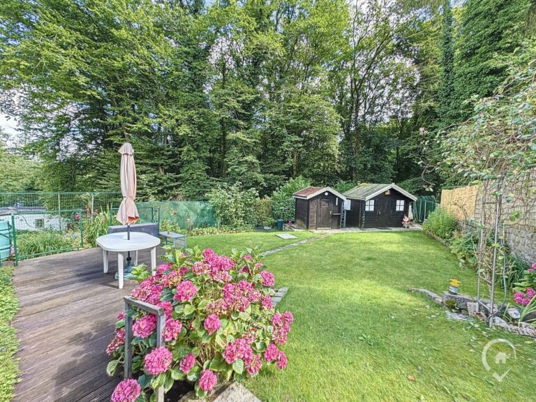 Condrogest - Caravane résidentielle 2 chambres à vendre à Hastière