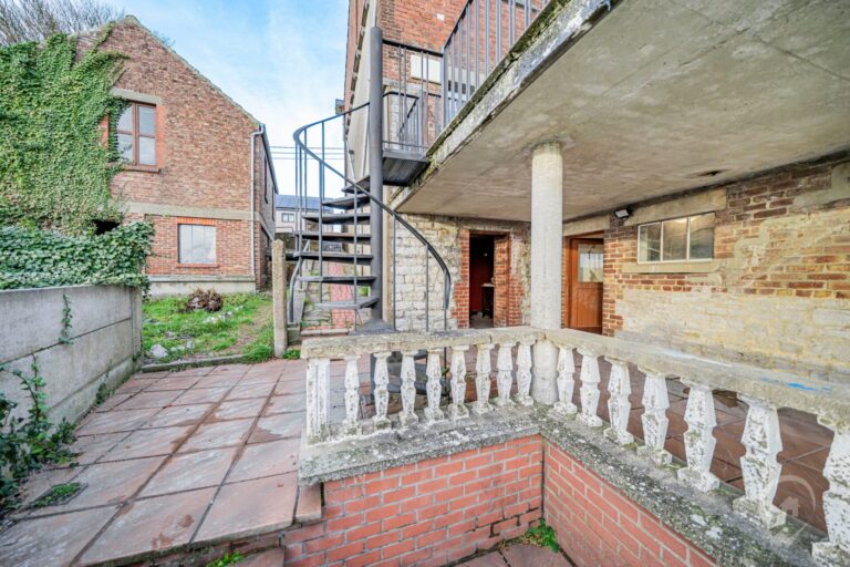 Condrogest - VENDU !!! Maison 4 chambres avec garage à vendre à Aisemont