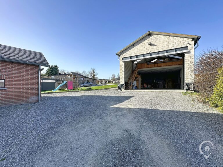 Condrogest - VENDU !!! Maison rénovée à vendre avec un entrepôt à Baillonville