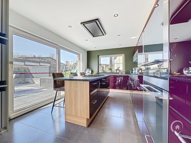 Condrogest - VENDU !!! Maison rénovée à vendre avec un entrepôt à Baillonville