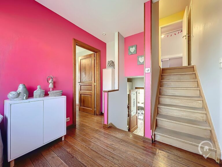 Condrogest - VENDU !!! Maison rénovée à vendre avec un entrepôt à Baillonville