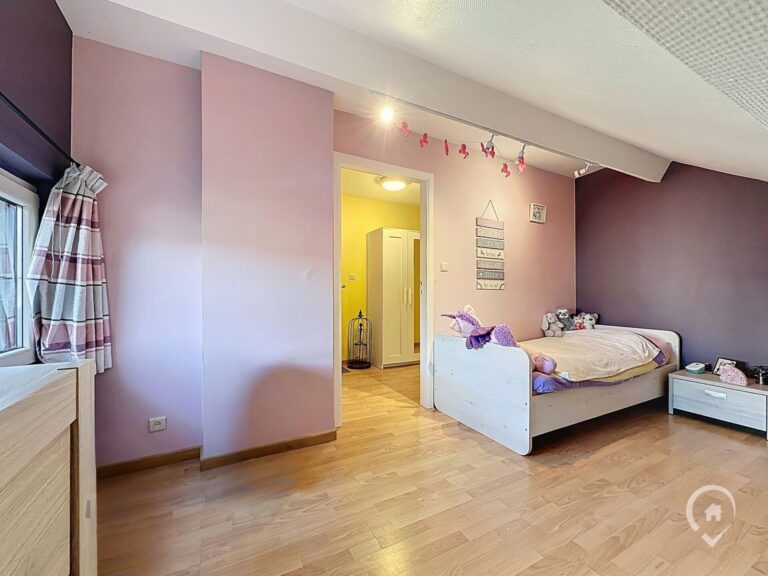 Condrogest - VENDU !!! Maison rénovée à vendre avec un entrepôt à Baillonville