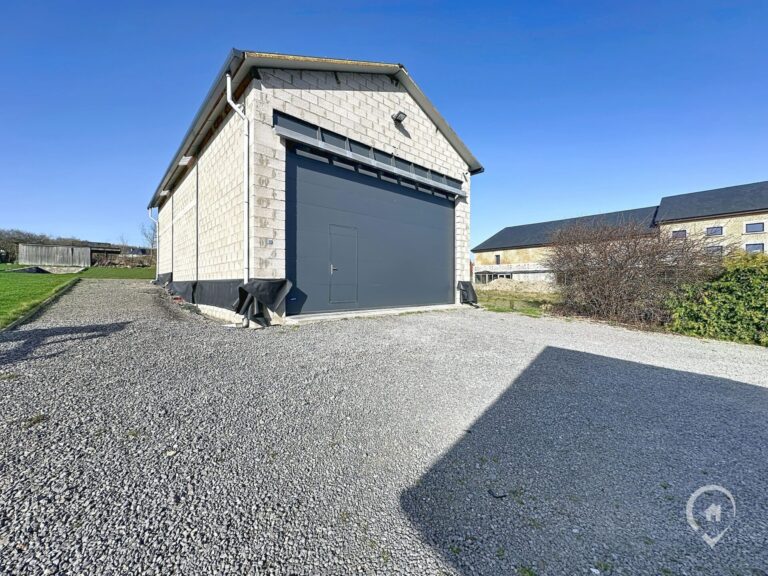 Condrogest - VENDU !!! Maison rénovée à vendre avec un entrepôt à Baillonville