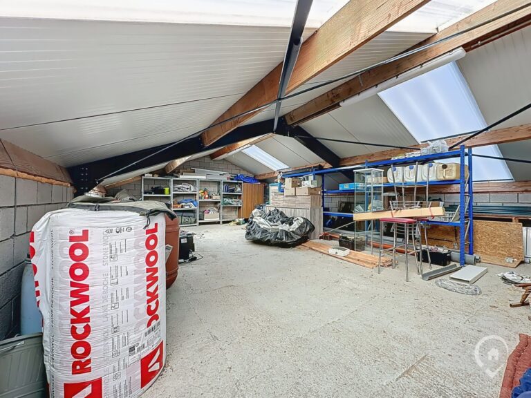 Condrogest - VENDU !!! Maison rénovée à vendre avec un entrepôt à Baillonville