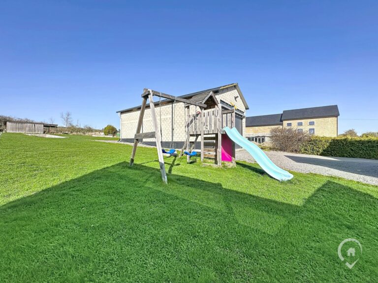 Condrogest - VENDU !!! Maison rénovée à vendre avec un entrepôt à Baillonville