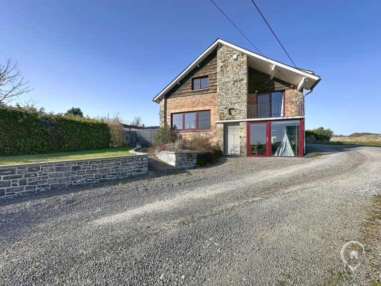 Condrogest - VENDU !!! Maison rénovée à vendre avec un entrepôt à Baillonville