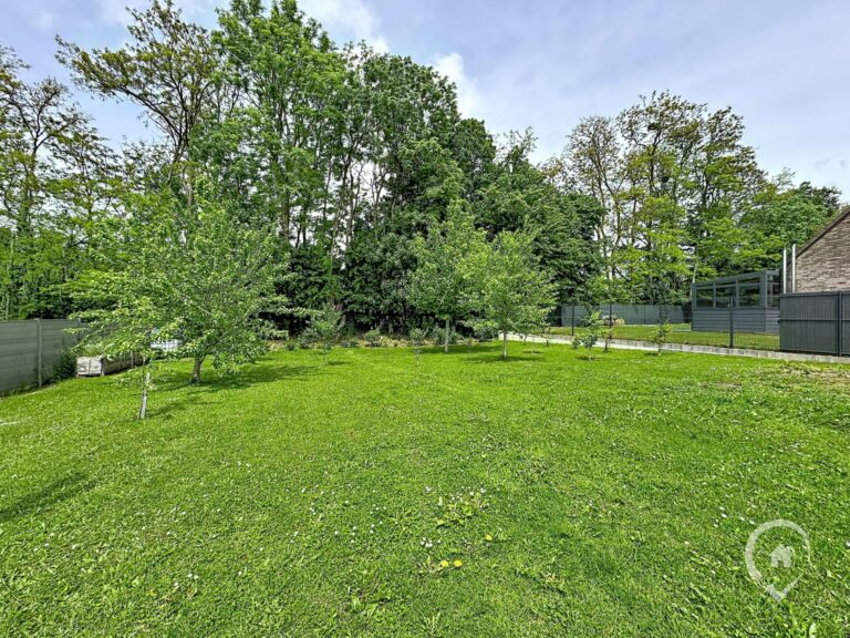 Condrogest - Terrain à bâtir 4 façades à Yvoir