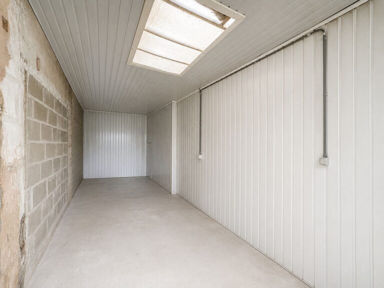 Condrogest - Appartement rénové avec terrasse à vendre à Hastière