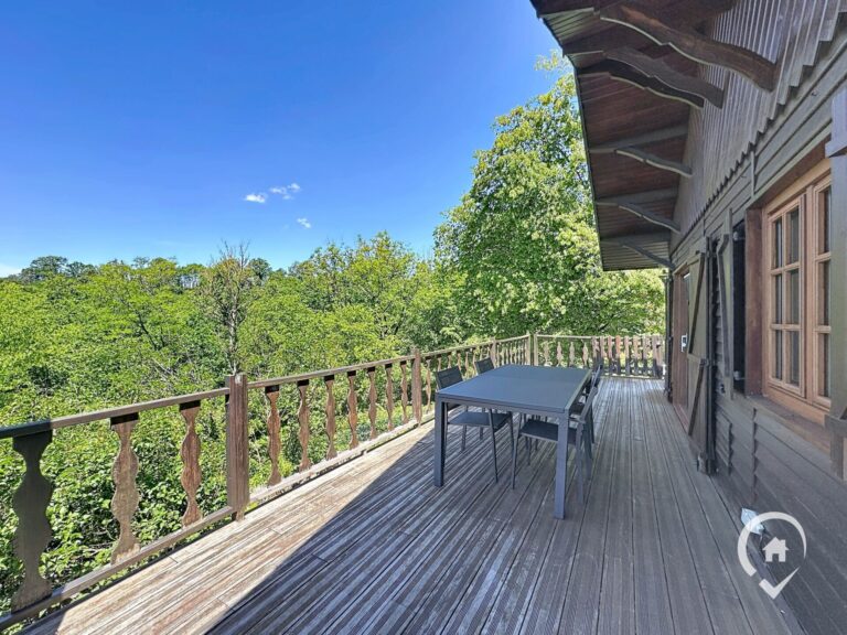 Condrogest - Chalet meublé exploité en gîte à vendre à Dinant
