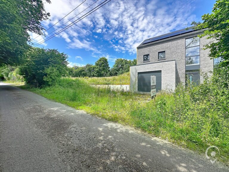 Condrogest - SOUS OPTION !!! Maison neuve à finir + terrain constructible de 588m²