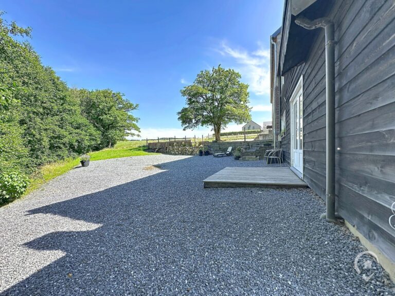 Condrogest - SOUS OPTION !!! Maison avec grange et 1,23 ha de terrain à vendre à Harsin