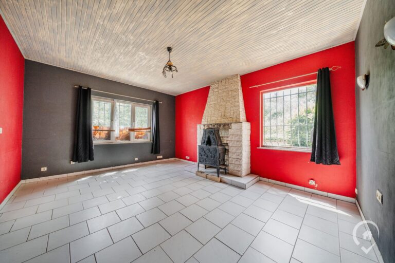 Condrogest - Maison de plain-pied 4 chambres à vendre à Inzemont