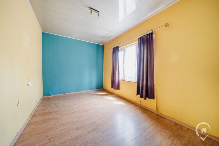 Condrogest - Maison de plain-pied 4 chambres à vendre à Inzemont