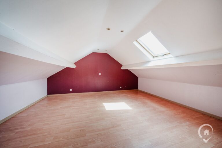 Condrogest - Maison de plain-pied 4 chambres à vendre à Inzemont