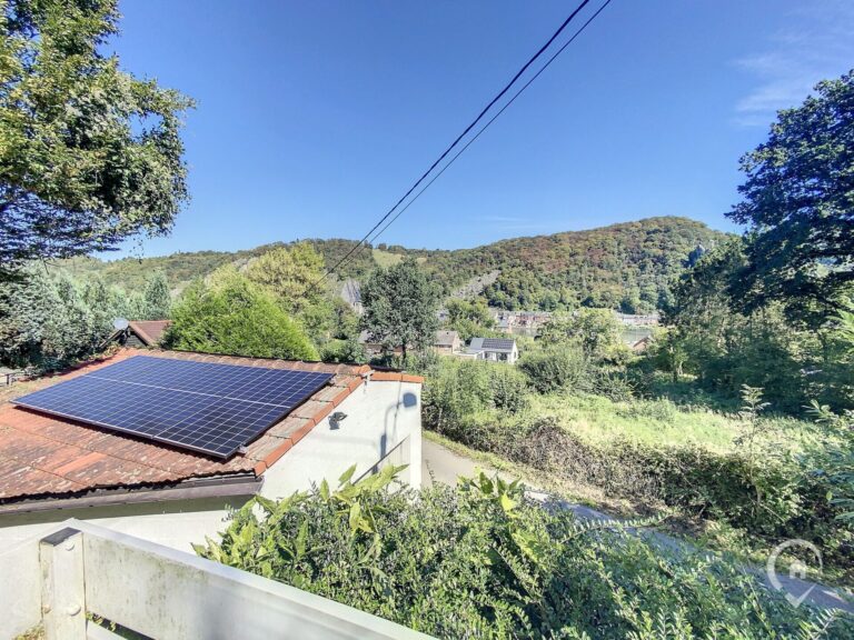Condrogest - Chalet 1 chambre à vendre sur les hauteurs de Dinant