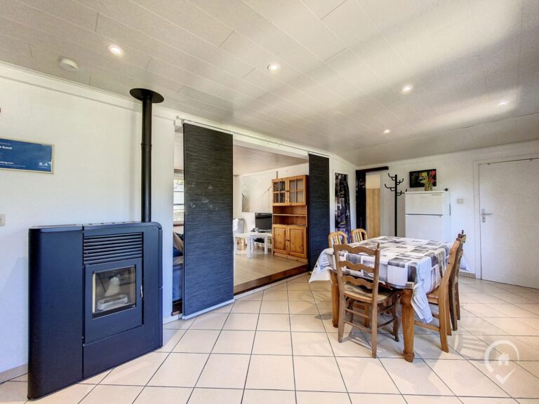 Condrogest - Chalet 1 chambre à vendre sur les hauteurs de Dinant