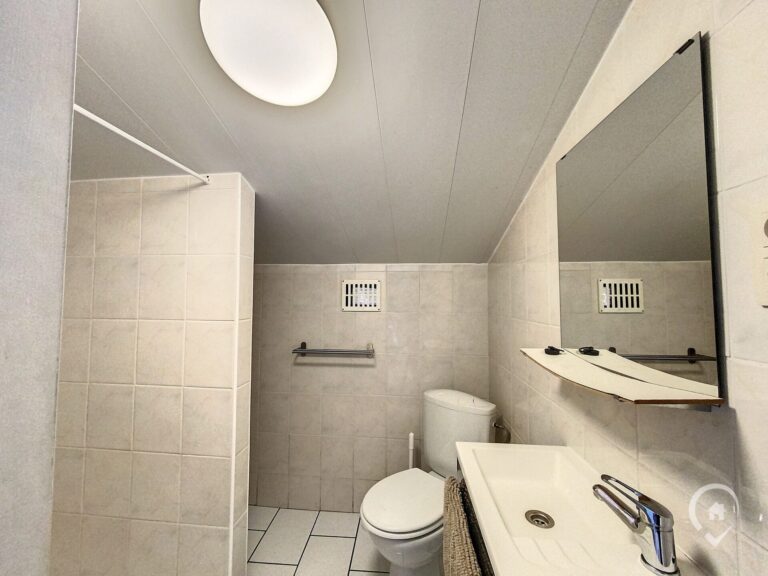 Condrogest - Chalet 1 chambre à vendre sur les hauteurs de Dinant