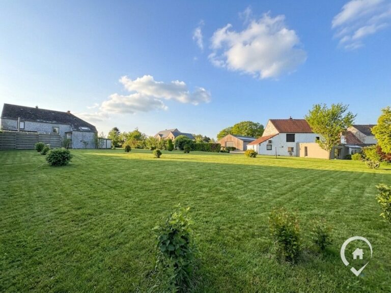 Condrogest - Terrain à bâtir avec permis pour 2 maisons à Rosée