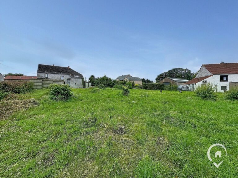 Condrogest - Terrain à bâtir avec permis pour 2 maisons à Rosée