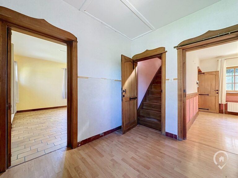 Condrogest - SOUS OPTION !!! Maison de caractère avec annexes à vendre à Porcheresse