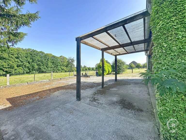 Condrogest - SOUS OPTION !!! Maison de caractère avec annexes à vendre à Porcheresse
