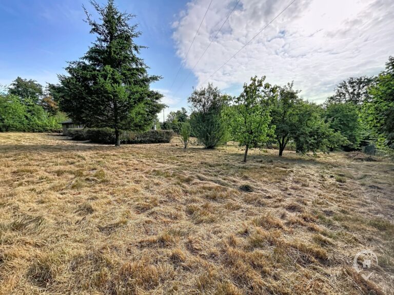 Condrogest - Chalet à rénover sur une parcelle de 32 ares à vendre