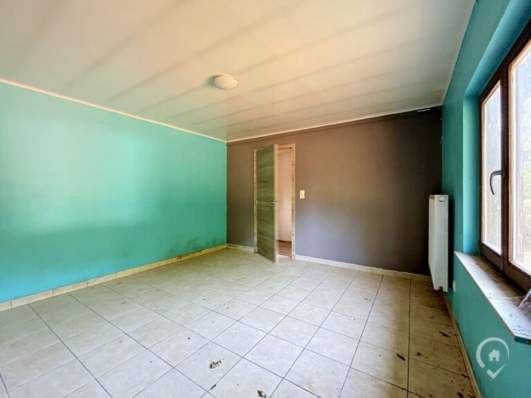 Condrogest - Chalet à rénover sur une parcelle de 32 ares à vendre