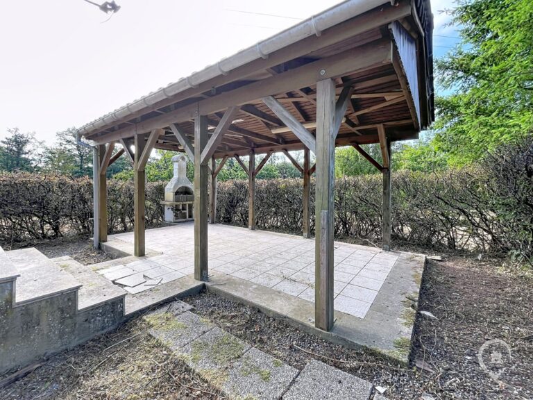 Condrogest - Chalet à rénover sur une parcelle de 32 ares à vendre