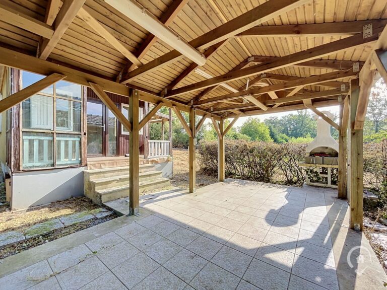 Condrogest - Chalet à rénover sur une parcelle de 32 ares à vendre