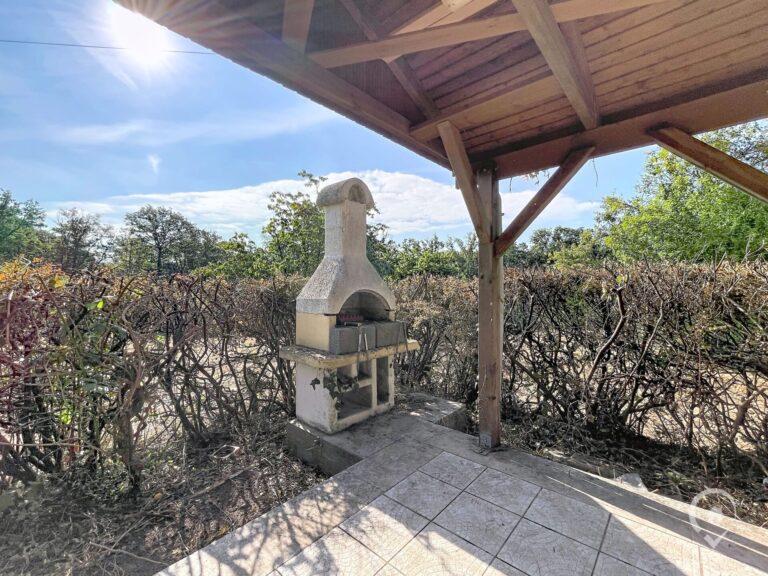 Condrogest - Chalet à rénover sur une parcelle de 32 ares à vendre