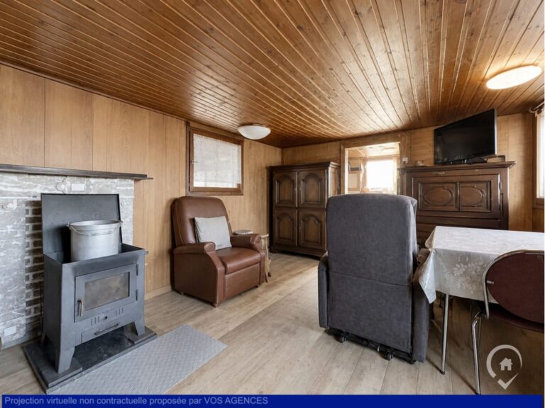 Condrogest - SOUS OPTION !!! Chalet 1 chambre en zone d'habitat à vendre à Noiseux