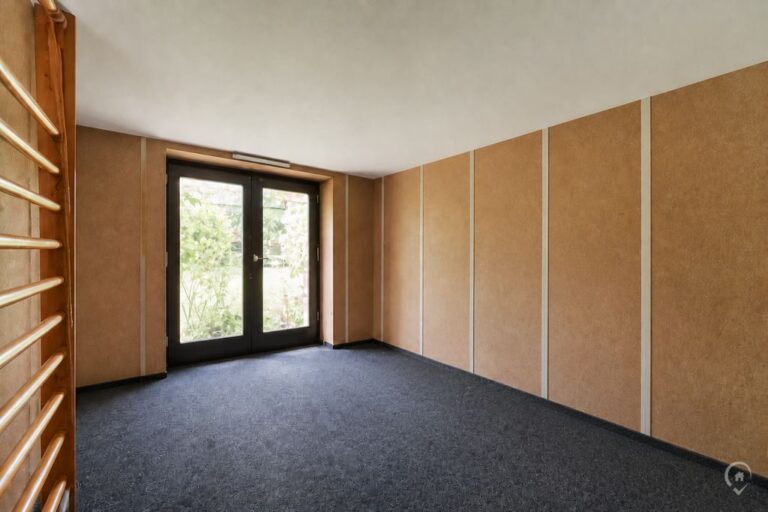 Condrogest - Maison 6 chambres en bord de Meuse à Dinant à vendre