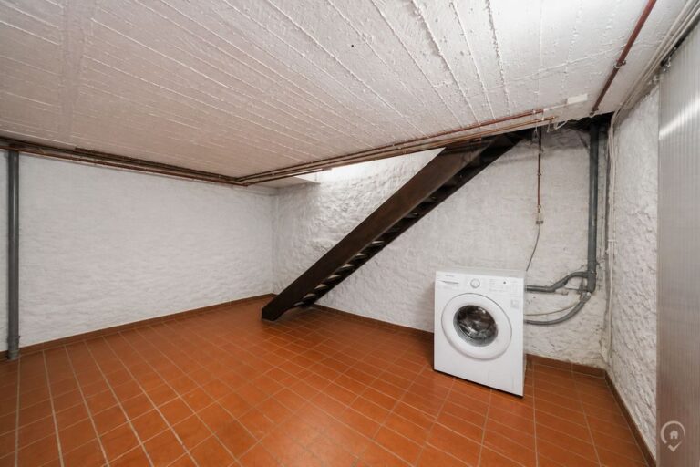 Condrogest - Maison 6 chambres en bord de Meuse à Dinant à vendre