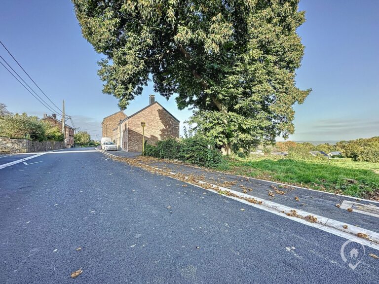 Condrogest - Terrain de 22ares 54ca avec superbe vue à vendre