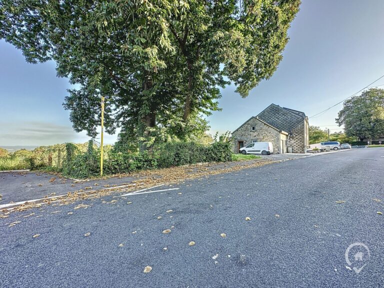 Condrogest - Terrain de 22ares 54ca avec superbe vue à vendre