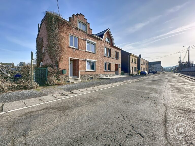 Condrogest - VENDU - Maison avec jardin à rénover à vendre à Forrières