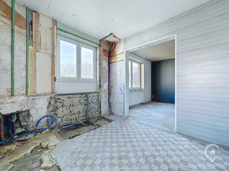 Condrogest - VENDU - Maison avec jardin à rénover à vendre à Forrières