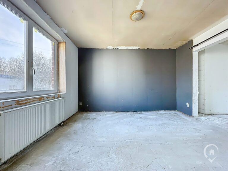 Condrogest - VENDU - Maison avec jardin à rénover à vendre à Forrières
