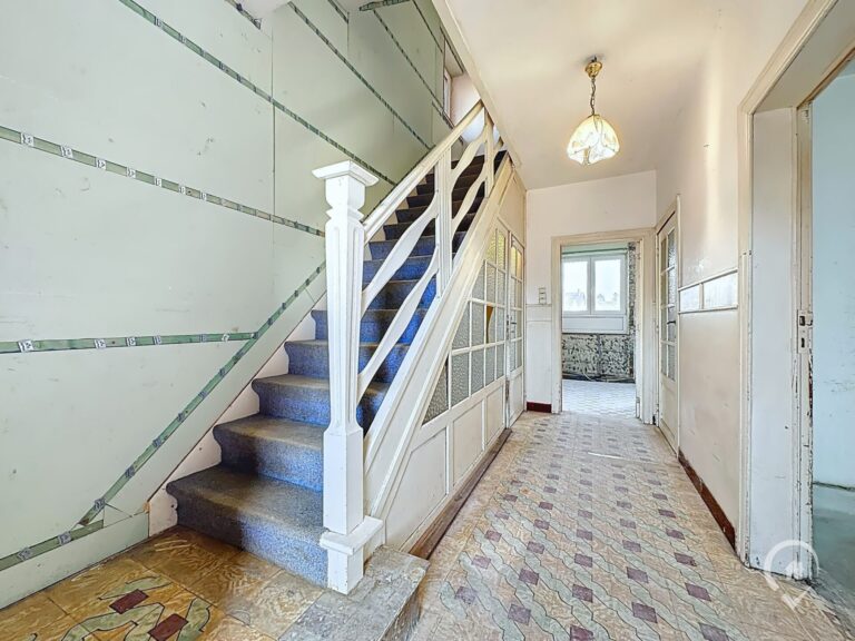 Condrogest - VENDU - Maison avec jardin à rénover à vendre à Forrières
