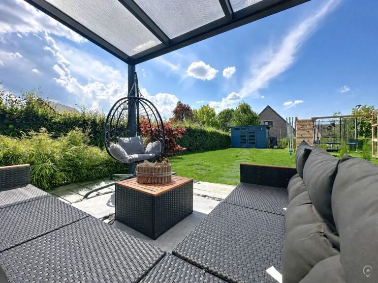 Condrogest - SOUS OPTION !!! Superbe villa récente 3 chambres à vendre à Aye