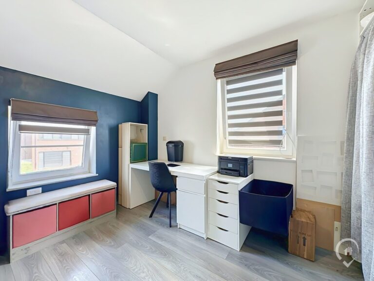 Condrogest - SOUS OPTION !!! Superbe villa récente 3 chambres à vendre à Aye