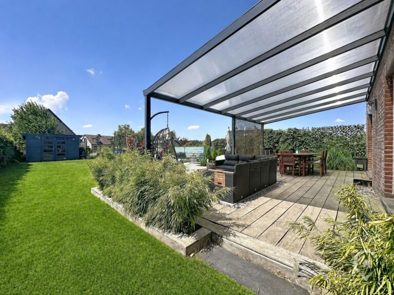 Condrogest - SOUS OPTION !!! Superbe villa récente 3 chambres à vendre à Aye