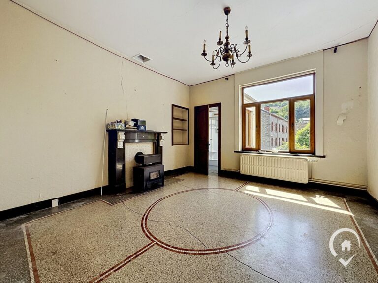 Condrogest - Maison de ville 4 chambres à vendre au cœur d’Yvoir