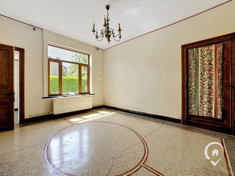 Condrogest - Maison de ville 4 chambres à vendre au cœur d’Yvoir