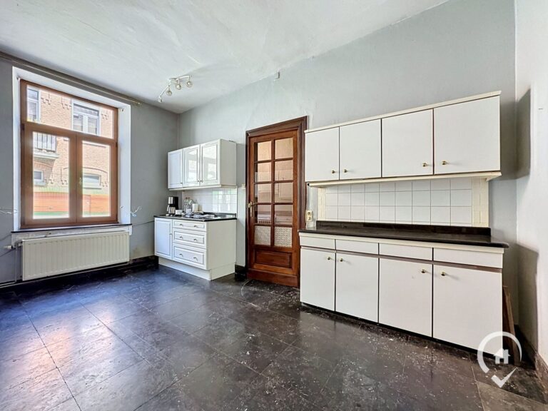 Condrogest - Maison de ville 4 chambres à vendre au cœur d’Yvoir