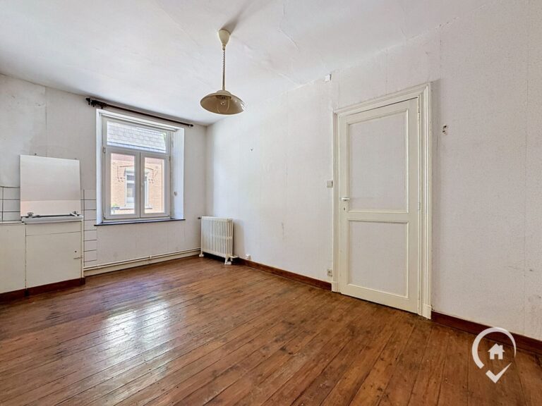 Condrogest - Maison de ville 4 chambres à vendre au cœur d’Yvoir