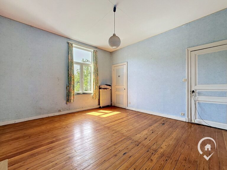 Condrogest - Maison de ville 4 chambres à vendre au cœur d’Yvoir